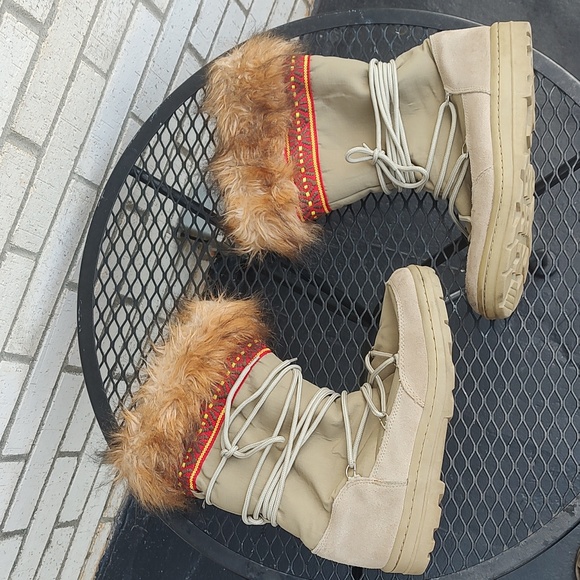 Brown Boots - Picture 4 of 12